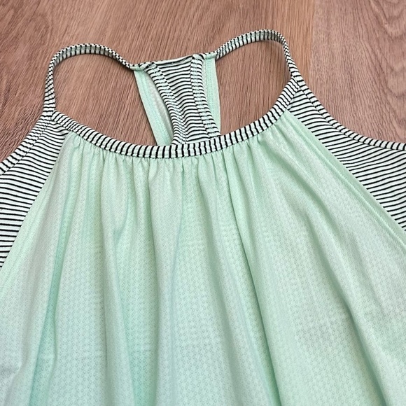 Lululemon No Limits Tank Fresh Teal / Mini Hyper Stripe Fresh Teal - Picture 11 of 11